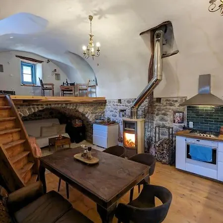 Large And Comfortable House At Leonidio's Sunny Side *