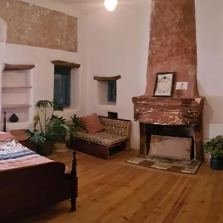 Large And Comfortable House At Leonidio's Sunny Side 펜션