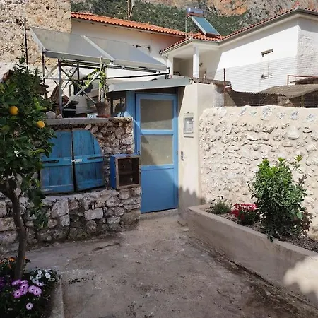 펜션 Large And Comfortable House At Leonidio's Sunny Side *