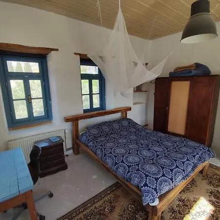 Large And Comfortable House At Leonidio's Sunny Side *