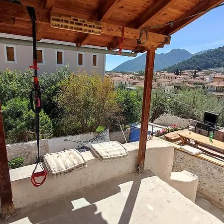 펜션 Large And Comfortable House At Leonidio's Sunny Side *