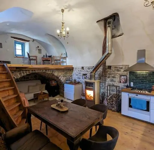 Large And Comfortable House At Leonidio's Sunny Side *