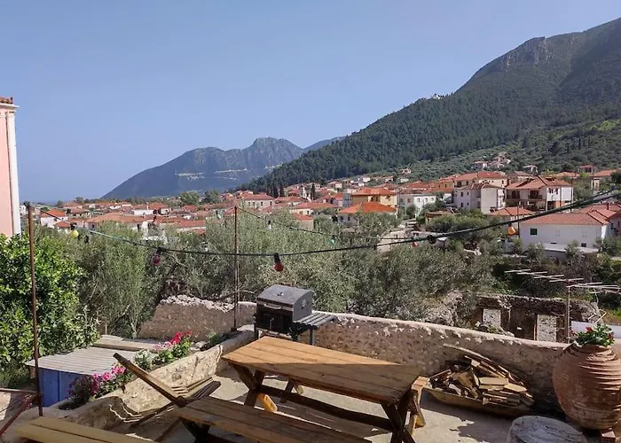 Large And Comfortable House At Leonidio's Sunny Side Leonídion